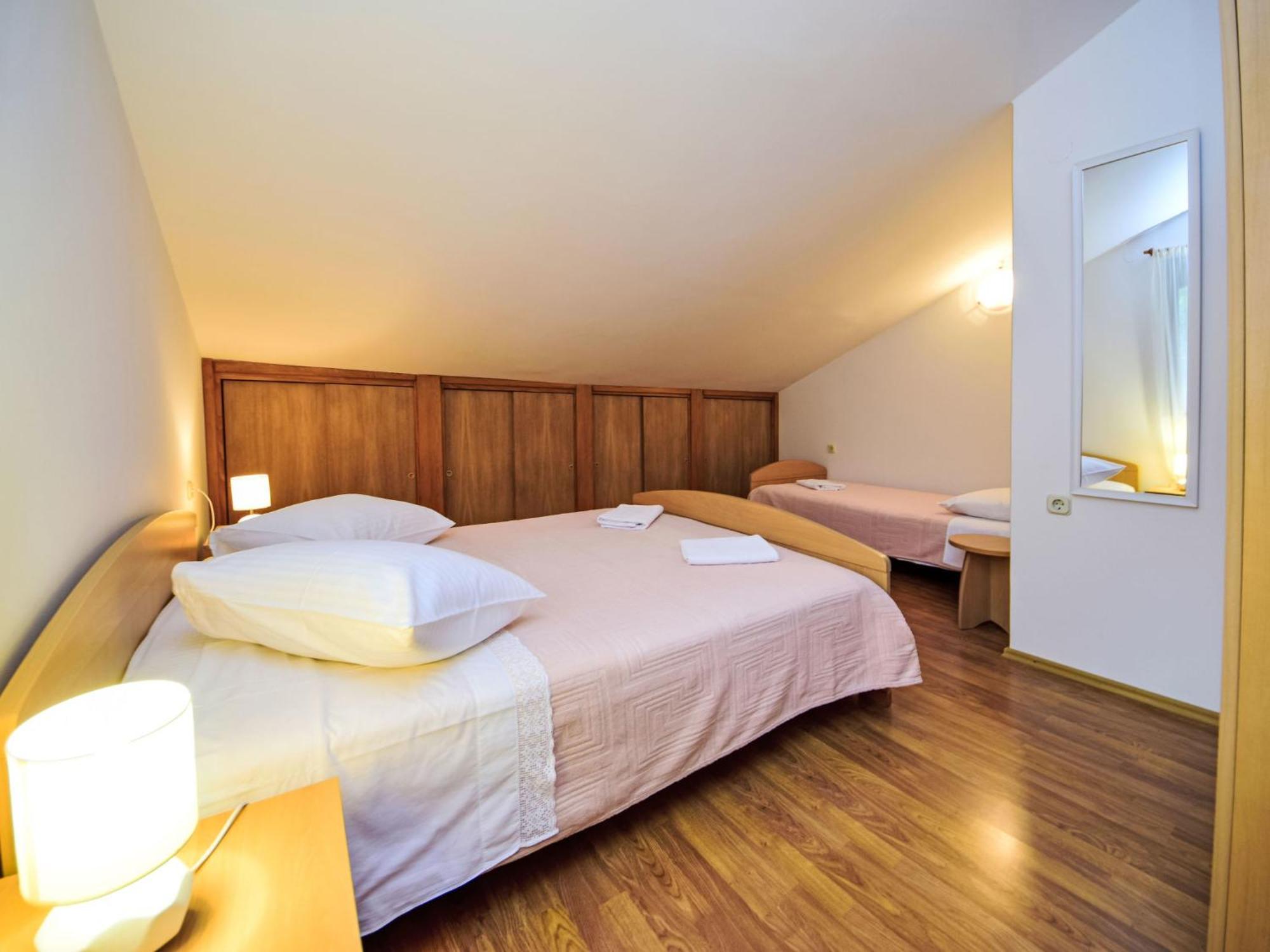 Apartment Haus Peric - Kor201 By Interhome Prigradica Bagian luar foto